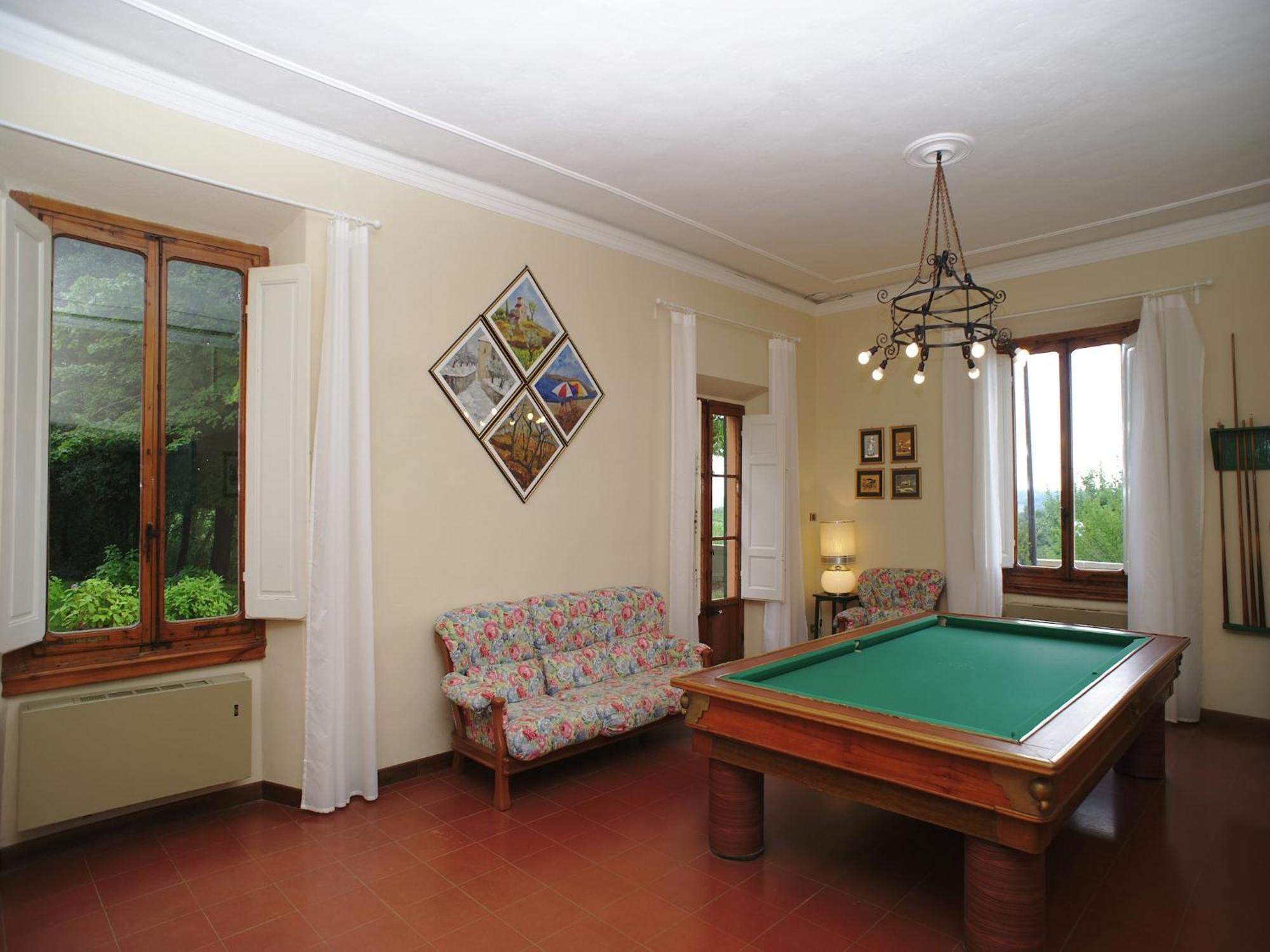 Lovely Holiday Home In Montefiridolfi With Hill View Екстериор снимка