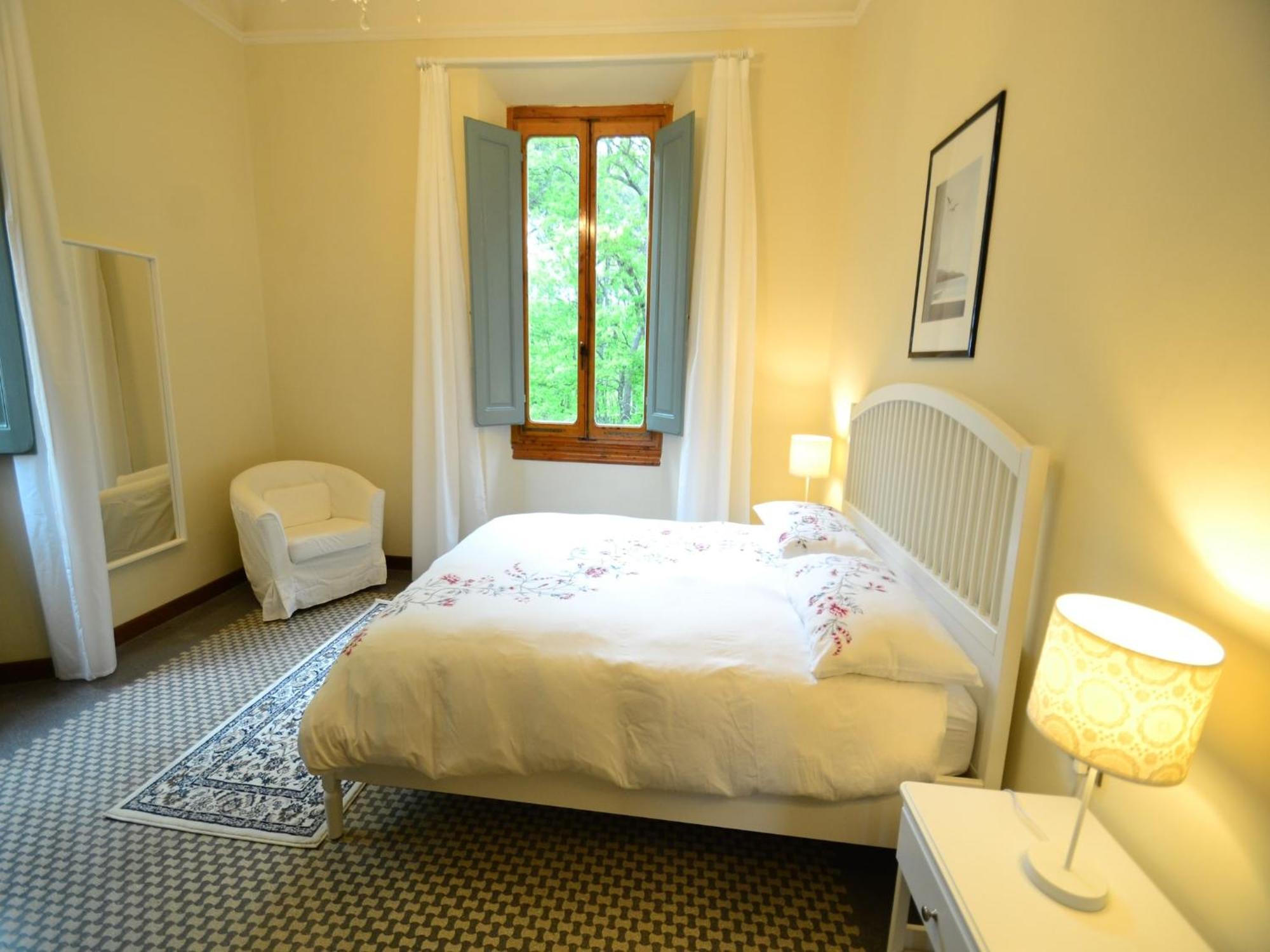 Lovely Holiday Home In Montefiridolfi With Hill View Екстериор снимка