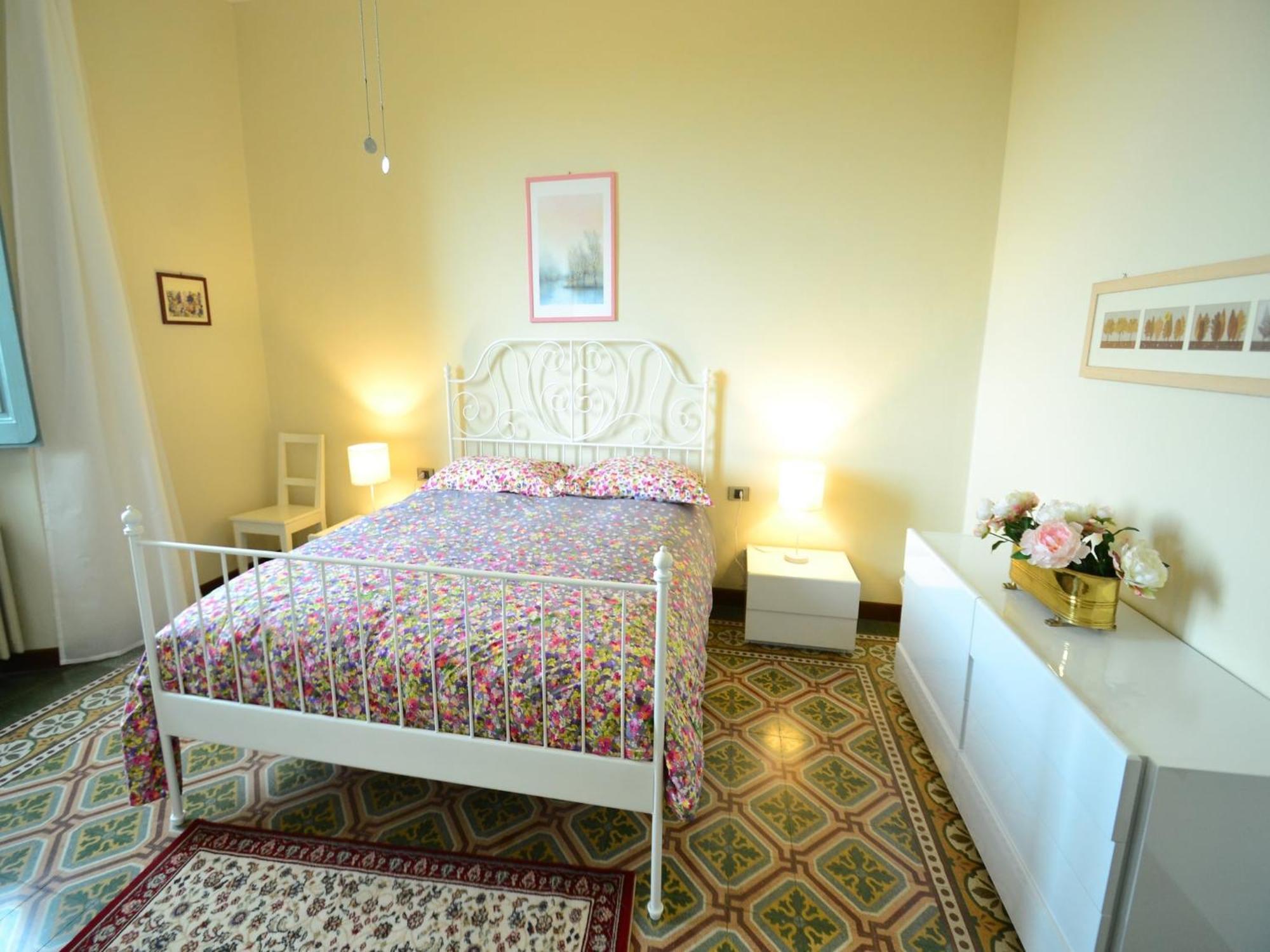 Lovely Holiday Home In Montefiridolfi With Hill View Екстериор снимка