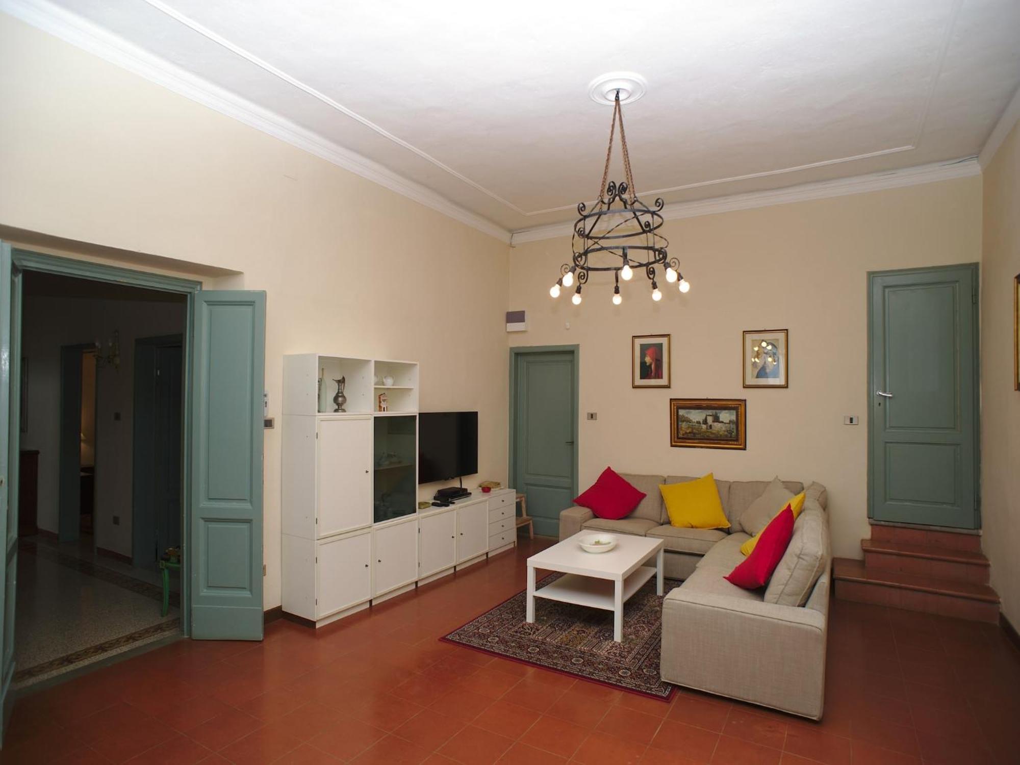Lovely Holiday Home In Montefiridolfi With Hill View Екстериор снимка