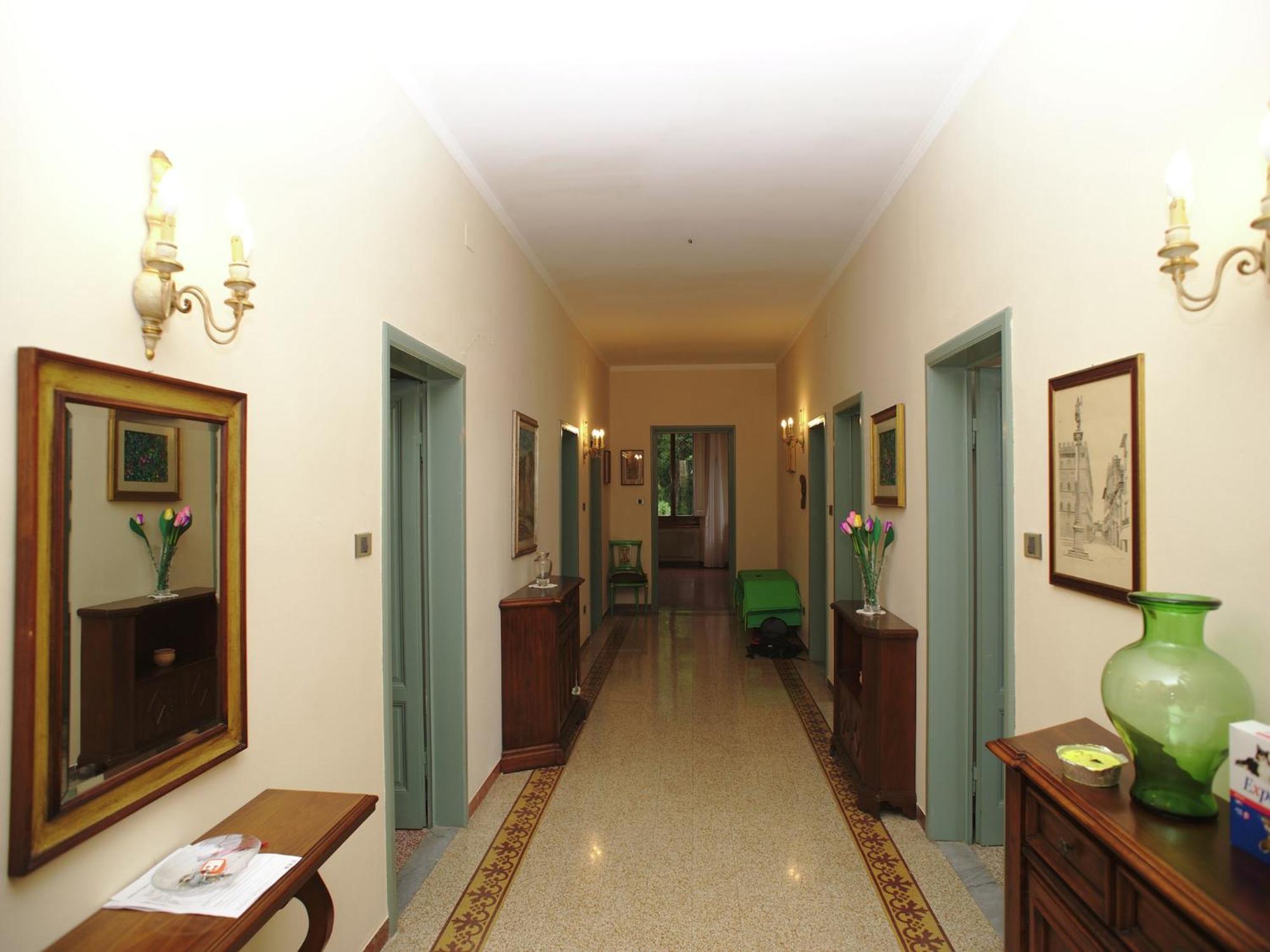 Lovely Holiday Home In Montefiridolfi With Hill View Екстериор снимка