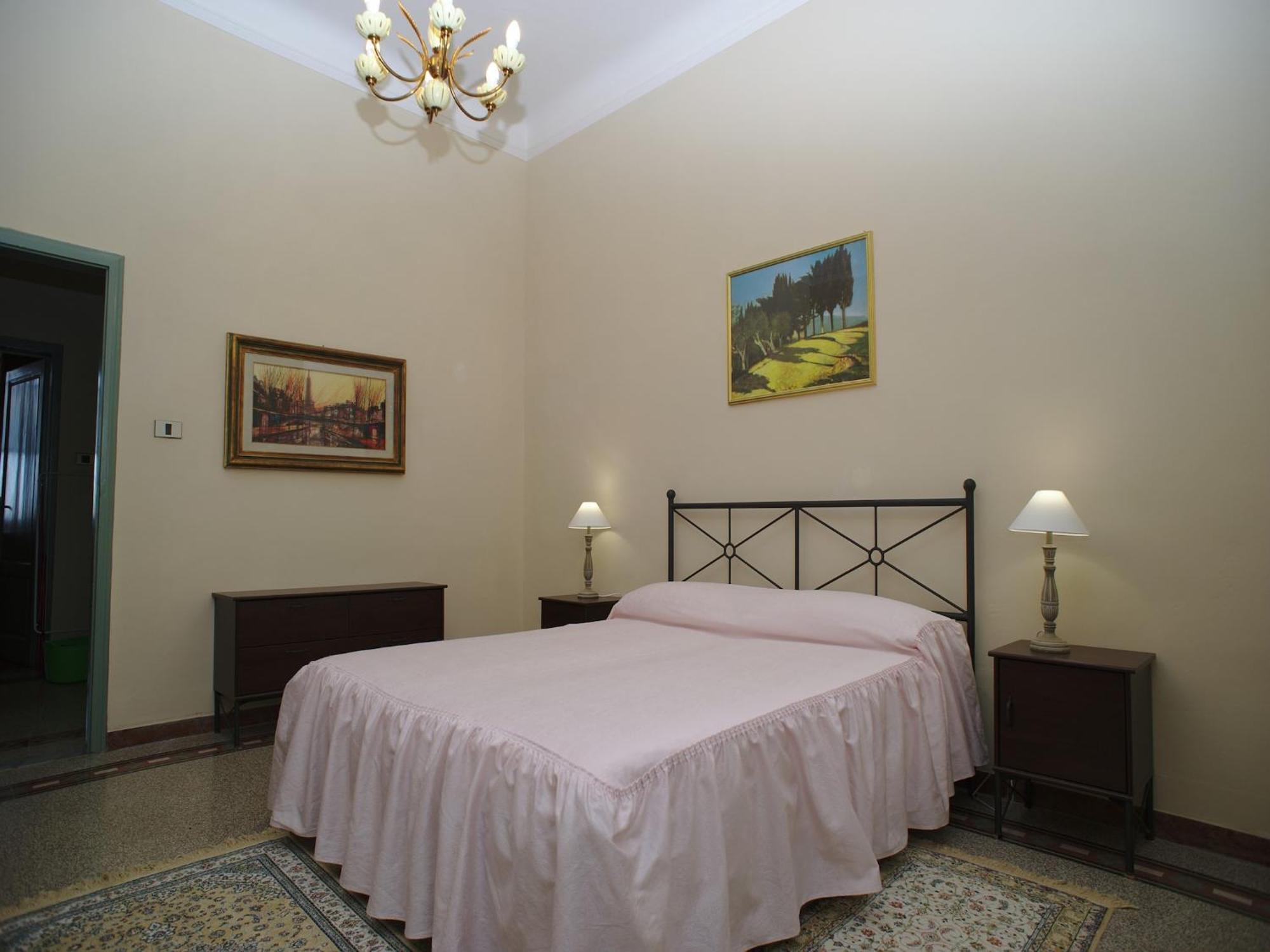 Lovely Holiday Home In Montefiridolfi With Hill View Екстериор снимка