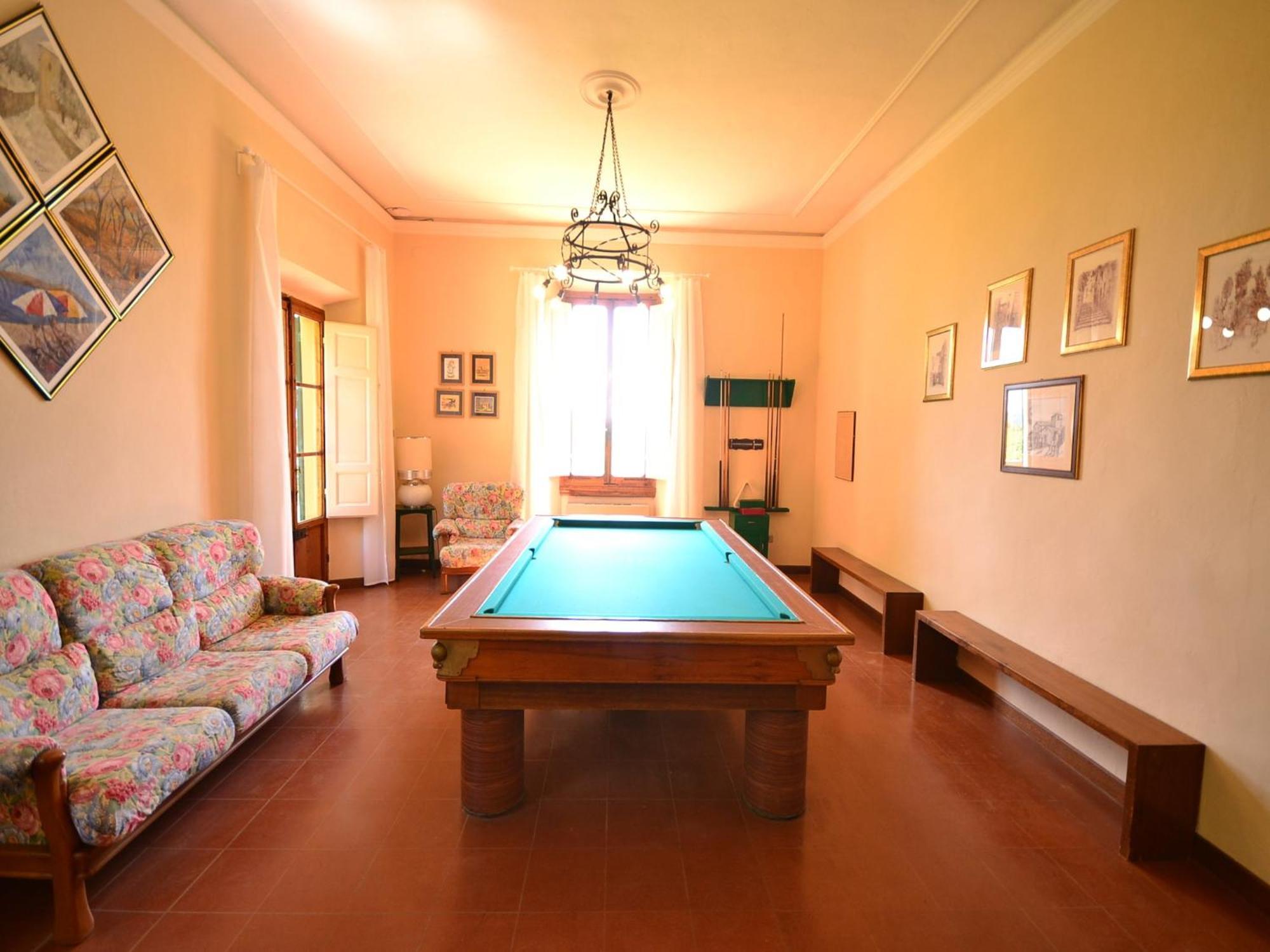 Lovely Holiday Home In Montefiridolfi With Hill View Екстериор снимка